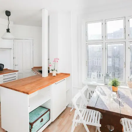 Appartement Bright & Cozy In Osterbro *